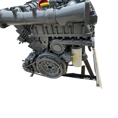 Metal DEUTZ TCD2015 V08 Engine V Type 1245 Kg 2100 Rpm Diesel Engine