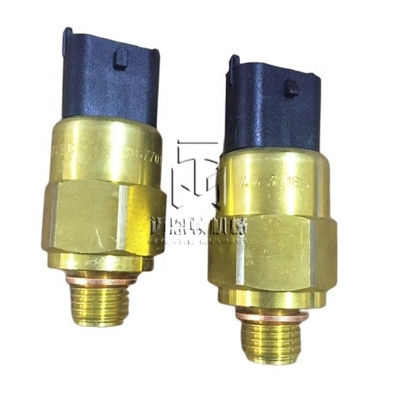 Oil Pressure Sensor Switch 04215774 04213020 0421 5774 0421 3020 4215774 4213020 20585158 21291011 20450687 3602185-30D for deutz D6D BFM1013