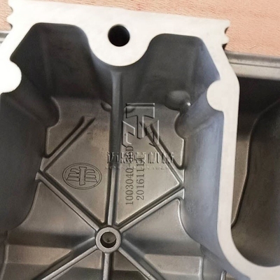 Valve Cover 04283397 04258369 0428 3397 0425 8369 4283397 4258369 4110000509046 for deutz BF6M2012 Engine