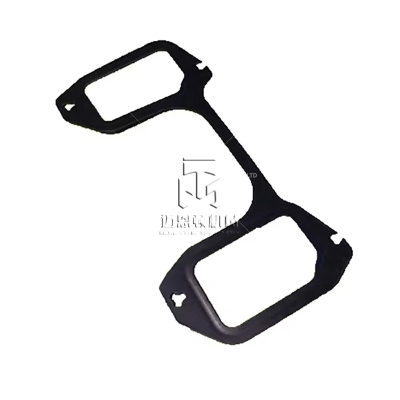 Intake Exhaust Gasket 04509839 04255362 4509839 4255362 0450 9839 0425 5362 for BF4M1013 BF6M1013 2012 Engine