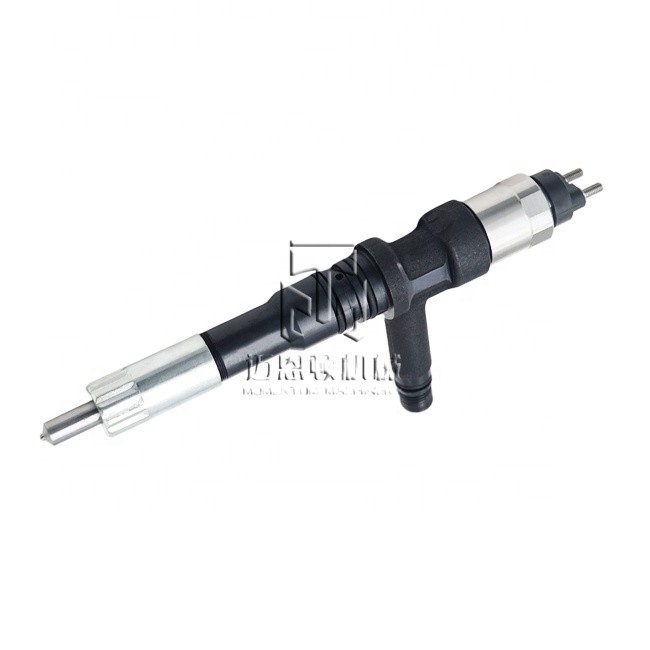 Fuel Injector 095000-6640 095000-6070 6251-11-3200 6251-11-3201 0950006640 0950006070 for Denso 6251-11-3100 Komatsu 6D125 PC400-8 PC450-8 Engine