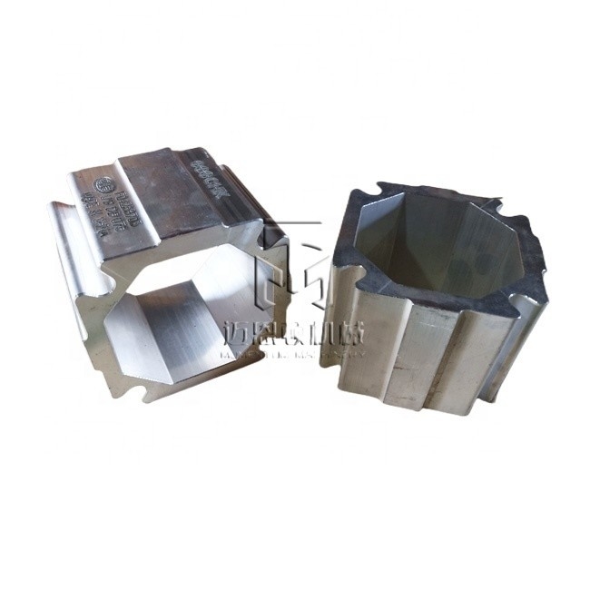 Flange 04254725 04258703 0425 4725 0425 8703 4254725 4258703 for deutz TCD2013 L04 2V TD2013 TCD2013 L06 4V BF4M2012 BF6M1013 BF4M1013